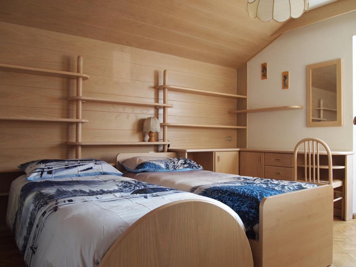 Ciasa Giorgina Apartment Pozza di Fassa Bagian luar foto