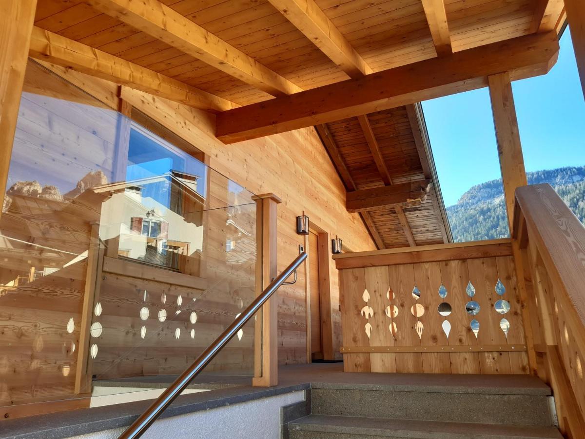 Ciasa Giorgina Apartment Pozza di Fassa Bagian luar foto